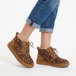 UGG Women's Neumel Leopard Print Ankle Boots Size 8 Chukka Brown Suede Booties